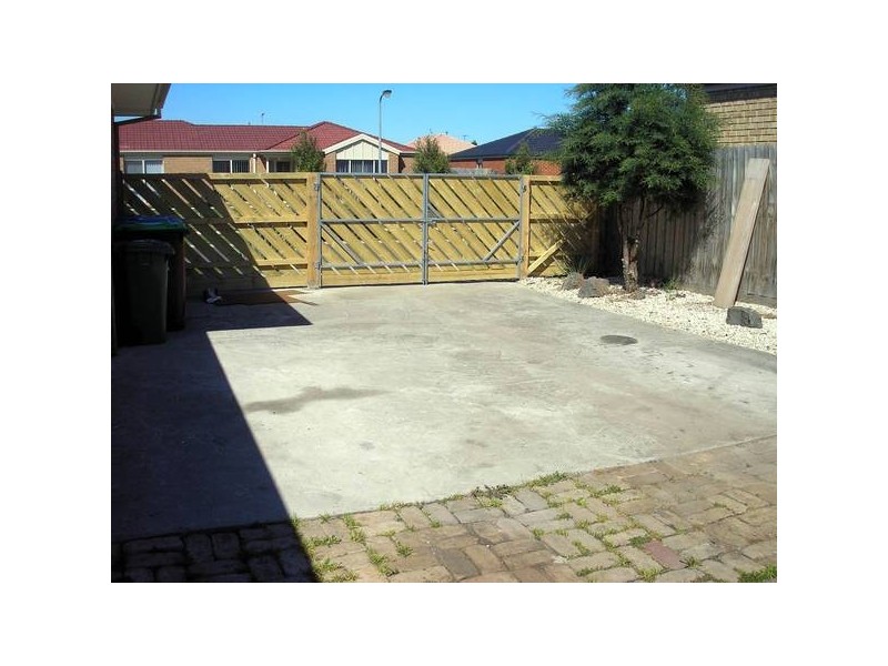 57 Breamlea Way, Cranbourne West VIC 3977