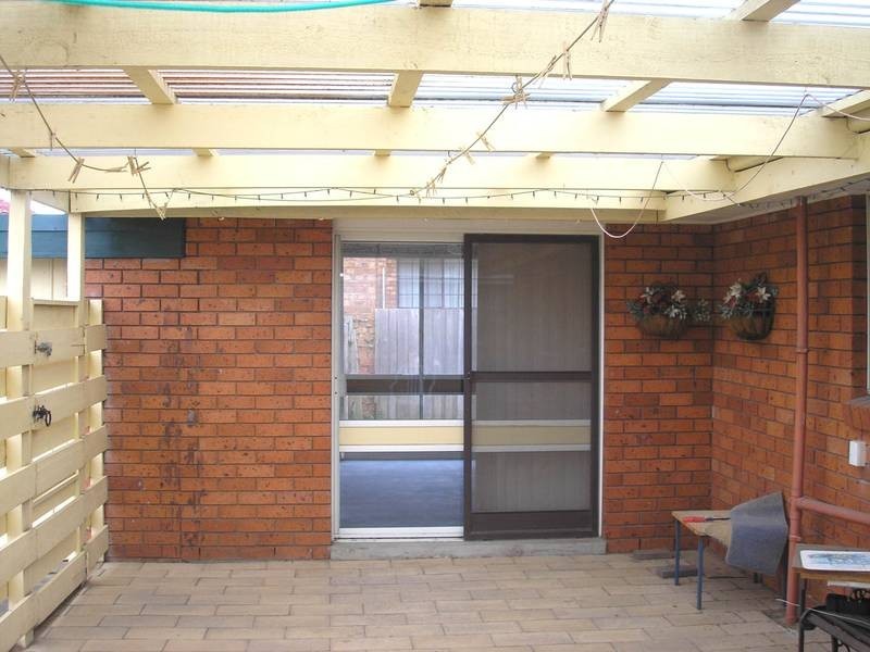 2/29 Bowen Street, Cranbourne VIC 3977