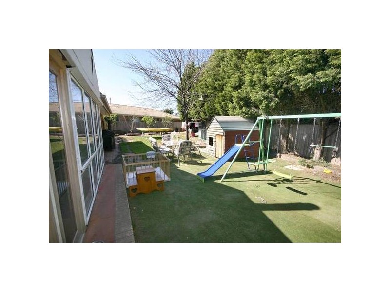 Cranbourne North VIC 3977