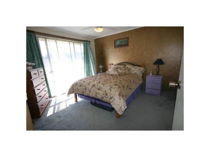 Cranbourne North VIC 3977