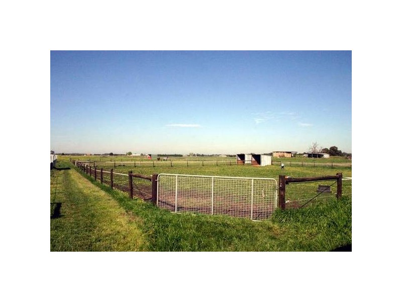 110 Peers Road, Tooradin VIC 3980