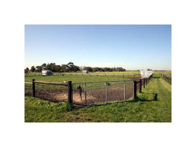 110 Peers Road, Tooradin VIC 3980