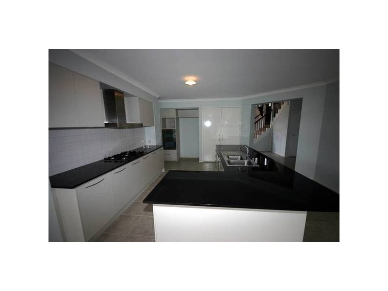 9 Hilda Way, Cranbourne VIC 3977