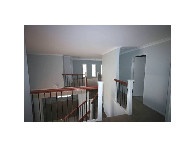 9 Hilda Way, Cranbourne VIC 3977