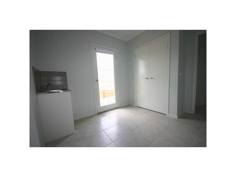 9 Hilda Way, Cranbourne VIC 3977