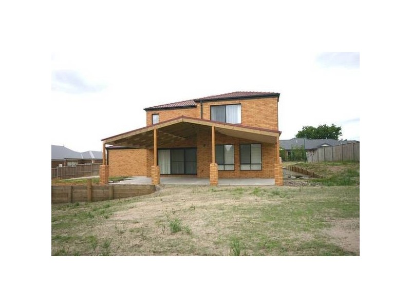 9 Hilda Way, Cranbourne VIC 3977