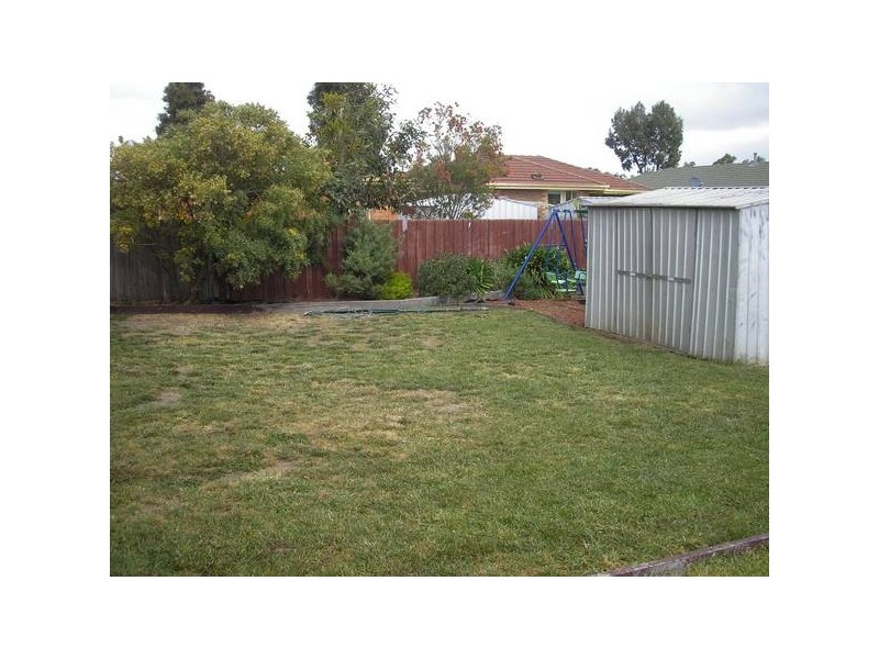 3 Bronhill Court, Cranbourne VIC 3977