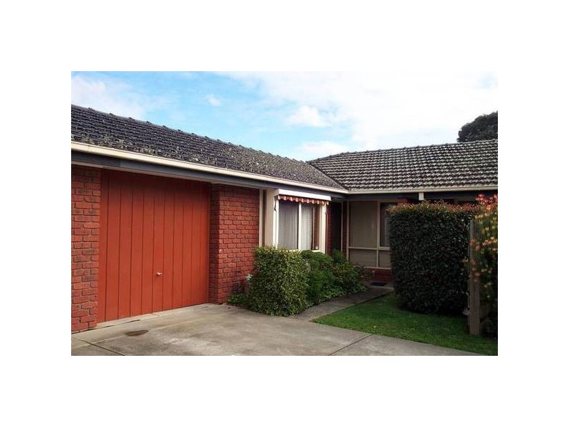 4/18 Brunt Street, Cranbourne VIC 3977
