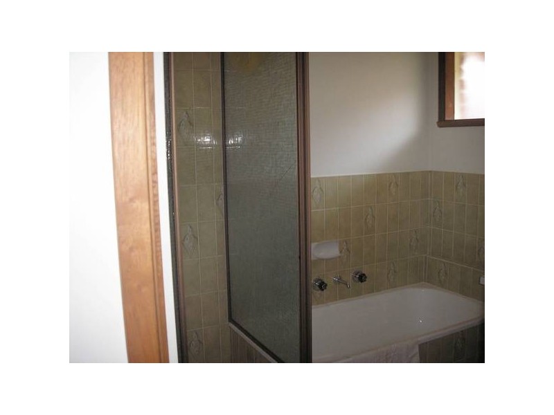 4/18 Brunt Street, Cranbourne VIC 3977