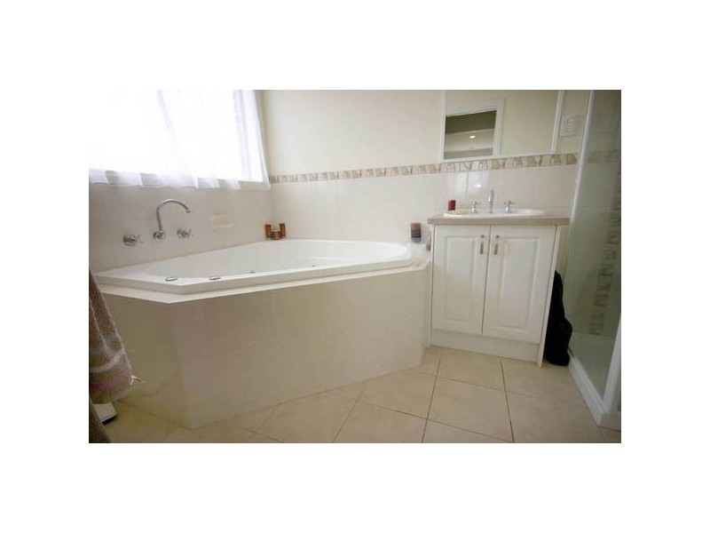 Cranbourne North VIC 3977