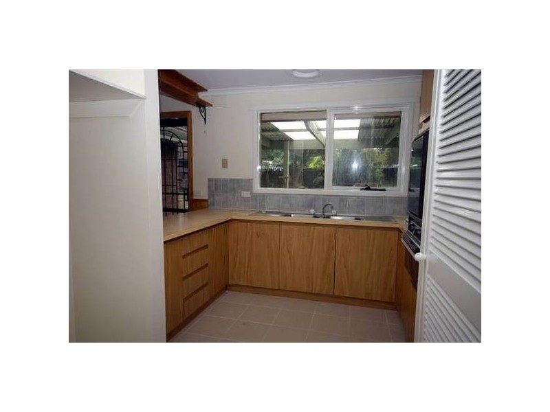 16 Phillip Court, Cranbourne North VIC 3977