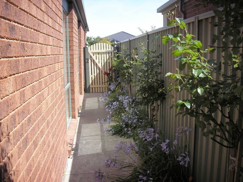 9 Gallop Close, Cranbourne East VIC 3977