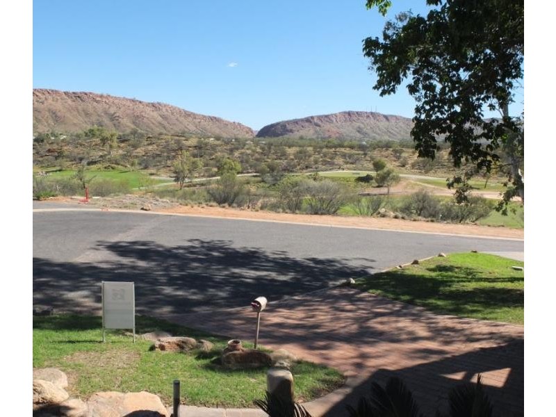 16 Range Crescent, Desert Springs NT 0870
