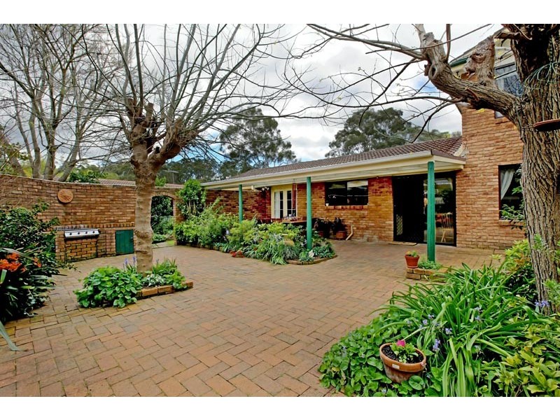 8 Forest Place, Galston NSW 2159