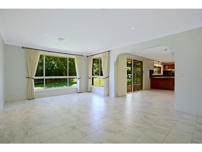 8 Dunkeld Place, Dural NSW 2158