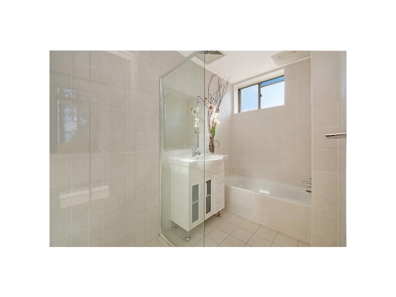 8/4 Park Ave, Westmead NSW 2145