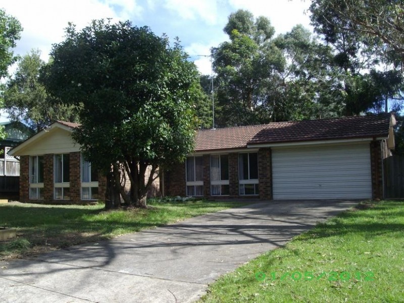 17 Lackenwood Crescent, Galston NSW 2159