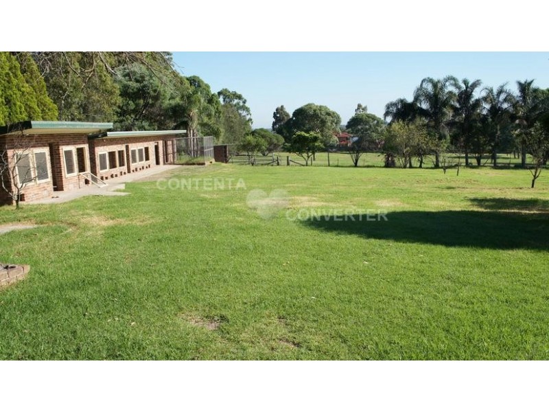 33 Arnold Ave, Kellyville NSW 2155