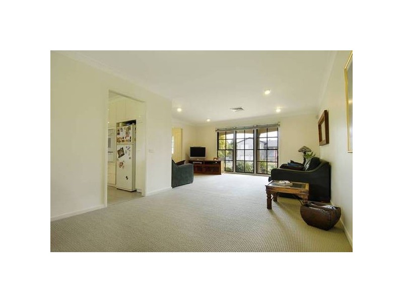 Cotswold Ave, Castle Hill NSW 2154
