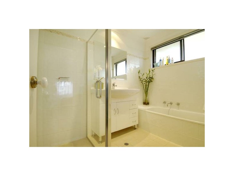 Cotswold Ave, Castle Hill NSW 2154