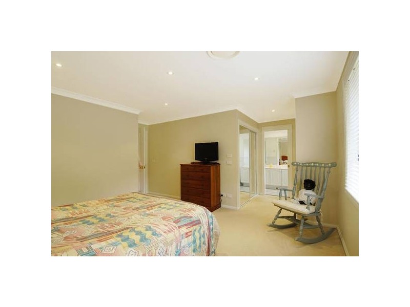 66 Ravensbourne Cct, Dural NSW 2158