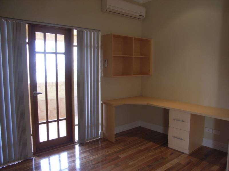4/26 The Crescent, Midland WA 6056