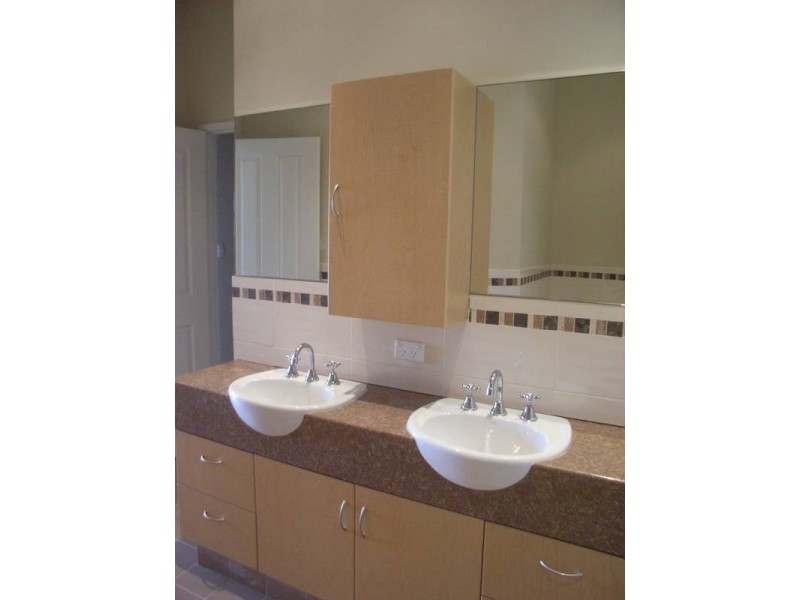3/26 The Crescent, Midland WA 6056