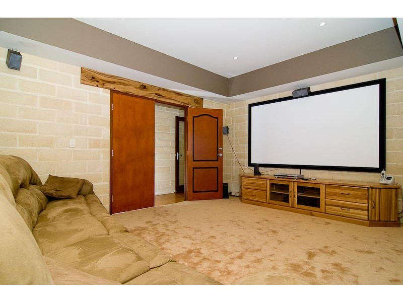 40 Strawberry Hill Drive, Gidgegannup WA 6083