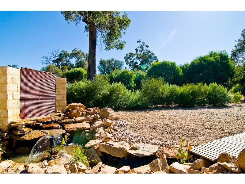 40 Strawberry Hill Drive, Gidgegannup WA 6083