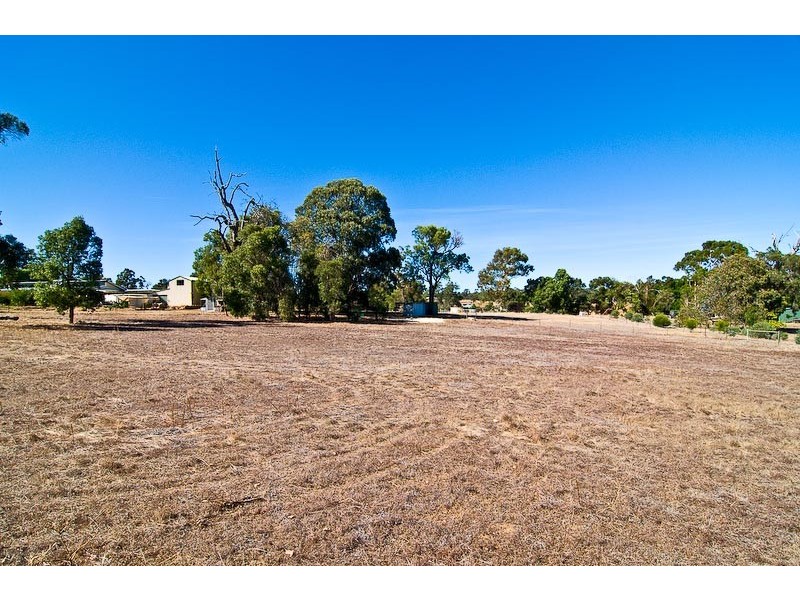 40 Strawberry Hill Drive, Gidgegannup WA 6083