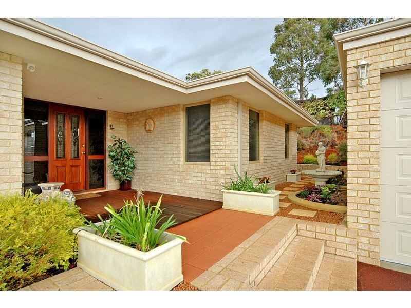 3 Grevillea Crescent, Swan View WA 6056