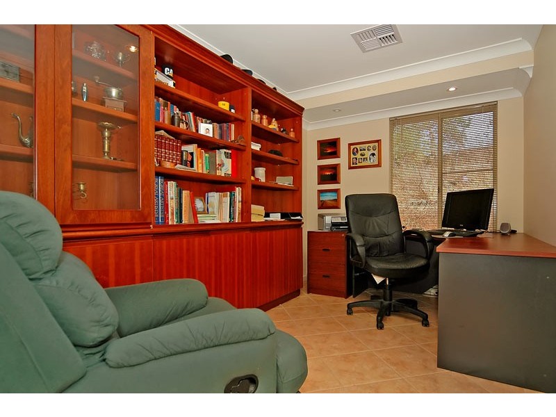 3 Grevillea Crescent, Swan View WA 6056