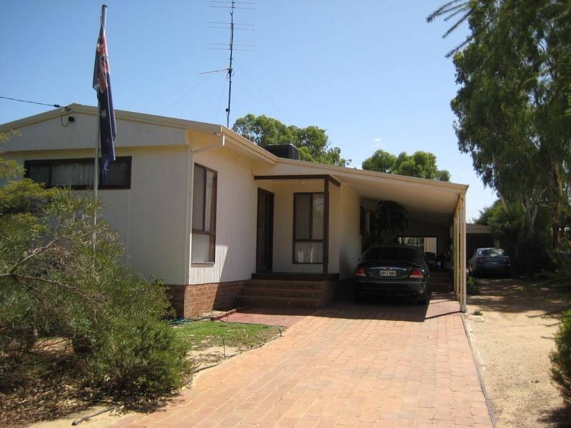 28 Edmonds St, Calingiri WA 6569