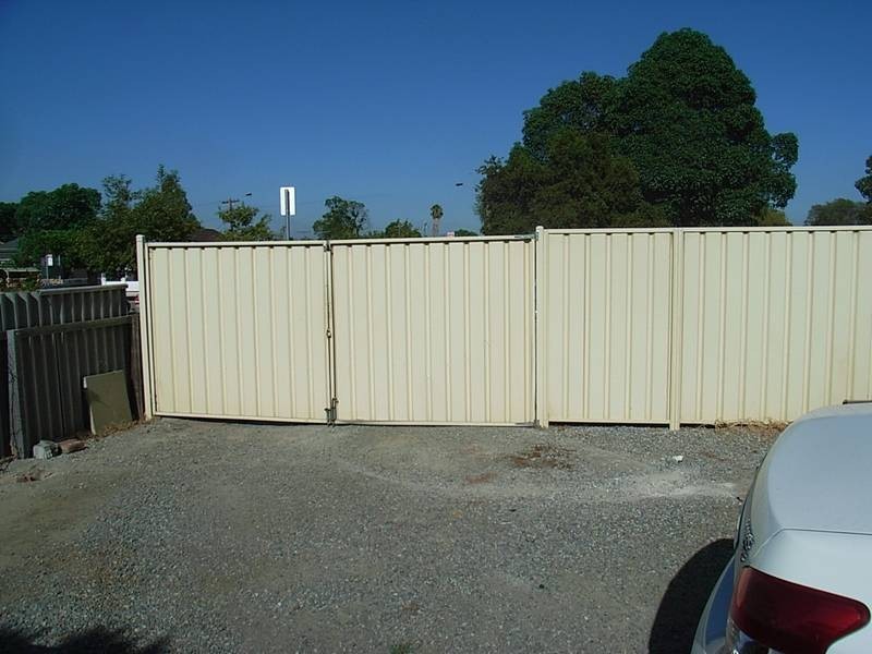 27 Spring Park Road, Midland WA 6056