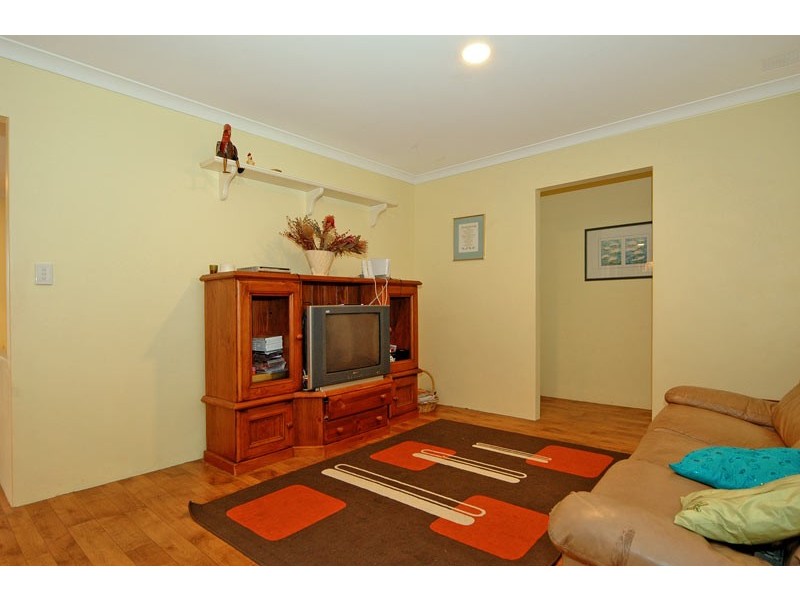 17 Wade Square, Stratton WA 6056