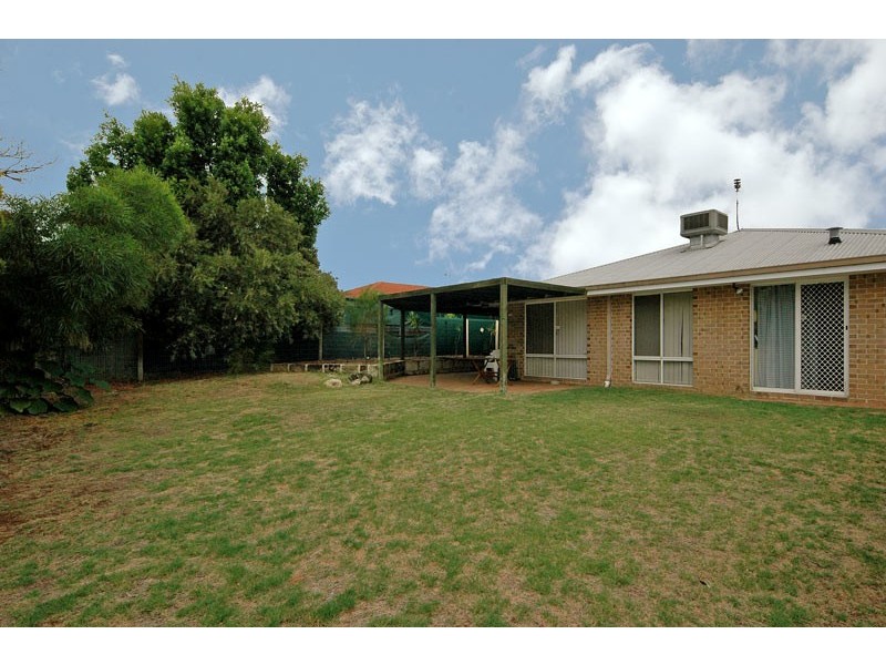 17 Wade Square, Stratton WA 6056
