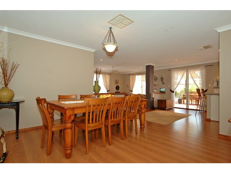 21 Little River Cove, Jane Brook WA 6056