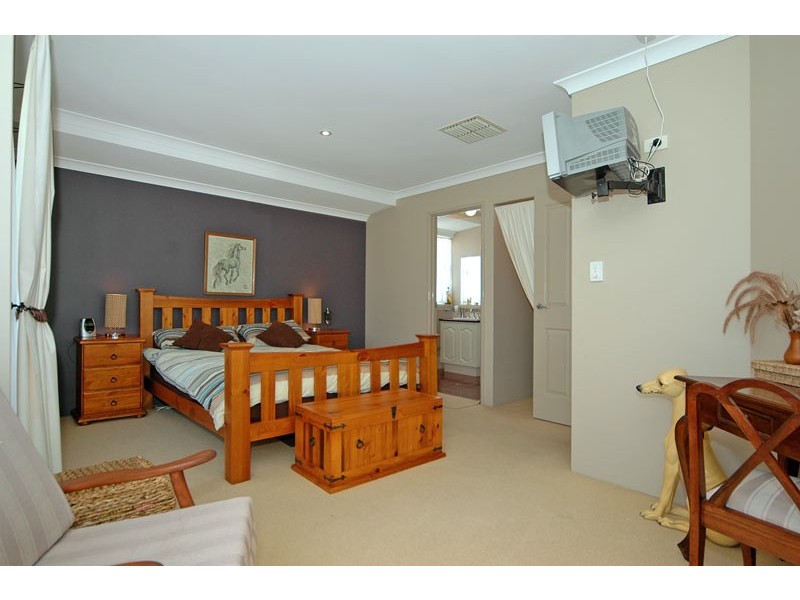 21 Little River Cove, Jane Brook WA 6056