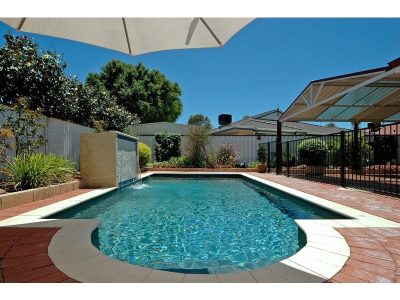 21 Little River Cove, Jane Brook WA 6056