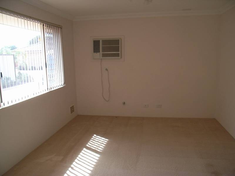 8/6 Lansing Street, Queens Park WA 6107