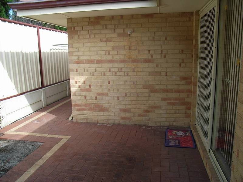 8/6 Lansing Street, Queens Park WA 6107