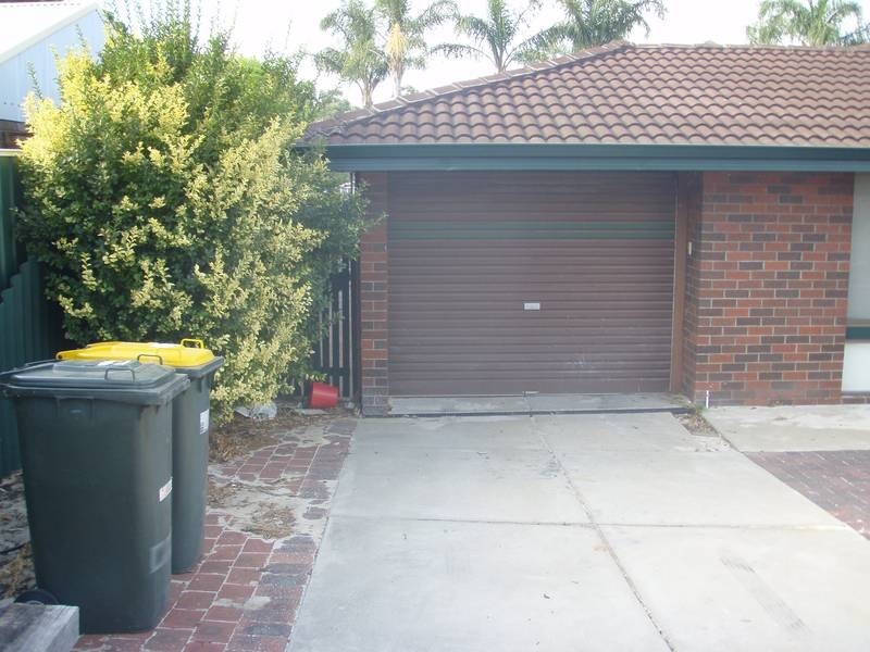 4 Woodbridge Close, Swan View WA 6056