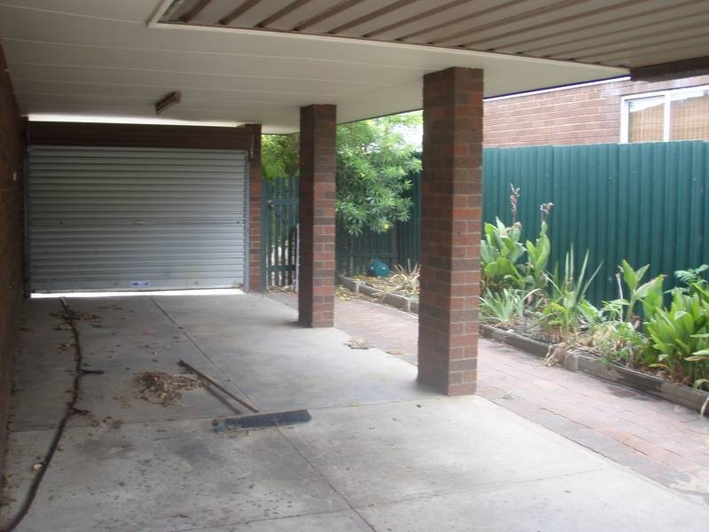 4 Woodbridge Close, Swan View WA 6056