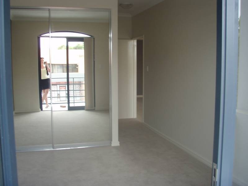 1/24 The Crescent, Midland WA 6056