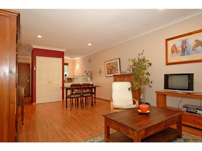 8A High View Rd, Greenmount WA 6056