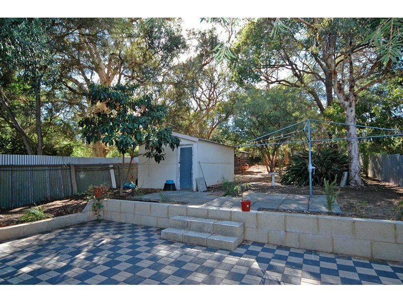 8A High View Rd, Greenmount WA 6056