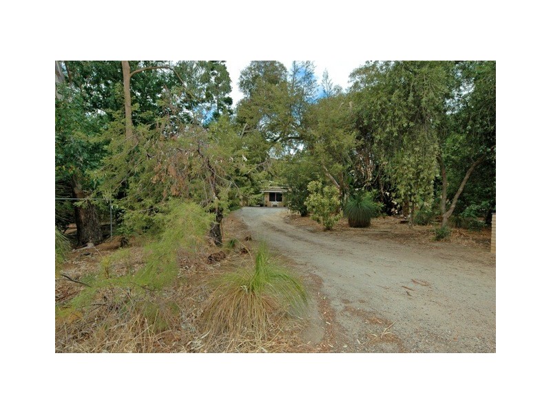 8A High View Rd, Greenmount WA 6056