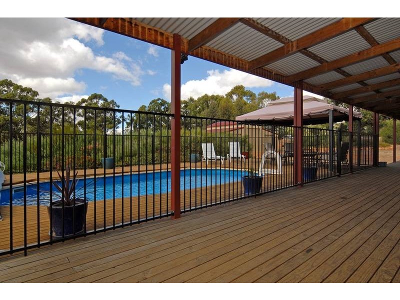 44 Centenary Rd, Gidgegannup WA 6083