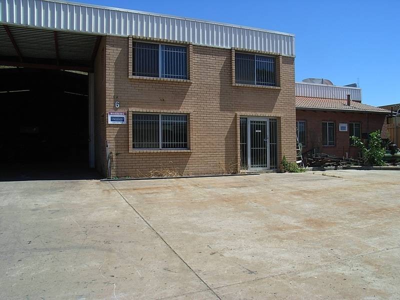 1/6A Laurence St, Walliston WA 6076