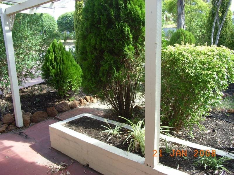 33 Cara Road, Greenmount WA 6056